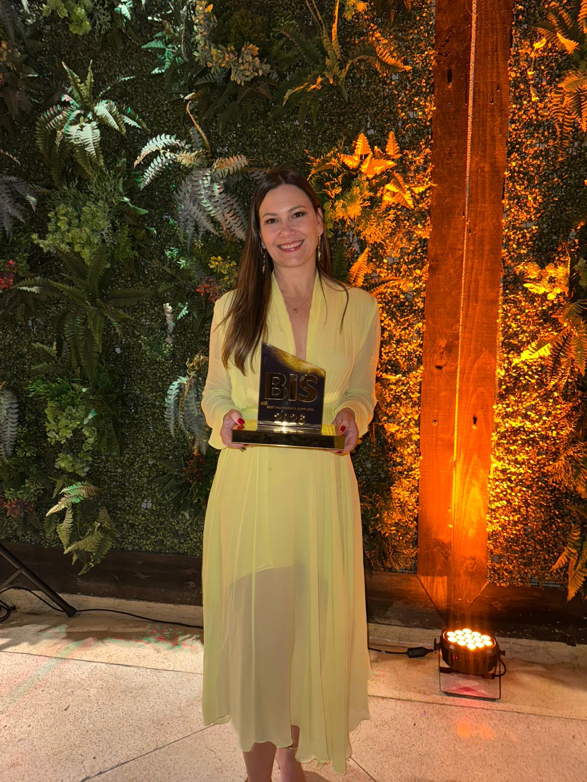 Bruna Lourenço, Head da NUTROR®, também foi premiada na categoria Executivo do Ano para o mercado de Alimentos e Bebidas. 